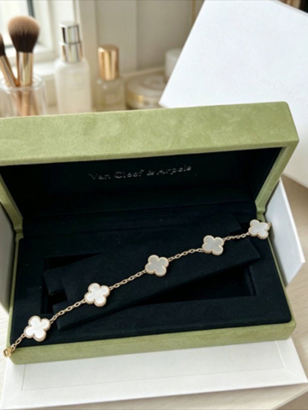 ✨Van Cleef & Arpels White Bracelet✨